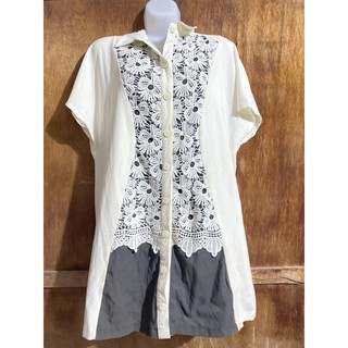 Thanh lý tủ đồ: đầm sơmi phối ren marc size m