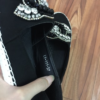 Slip on đá