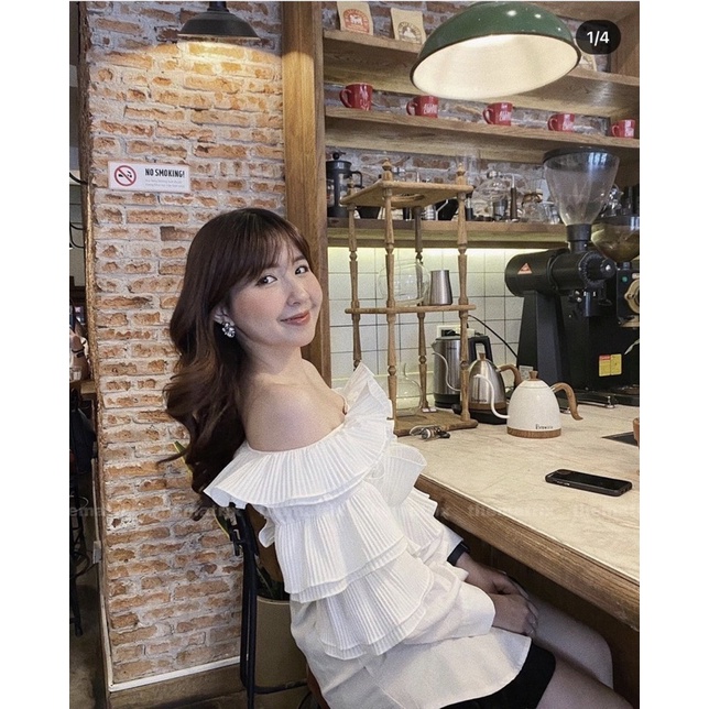 ÁO TRẮNG BÈO BẸT VAI TẦNG