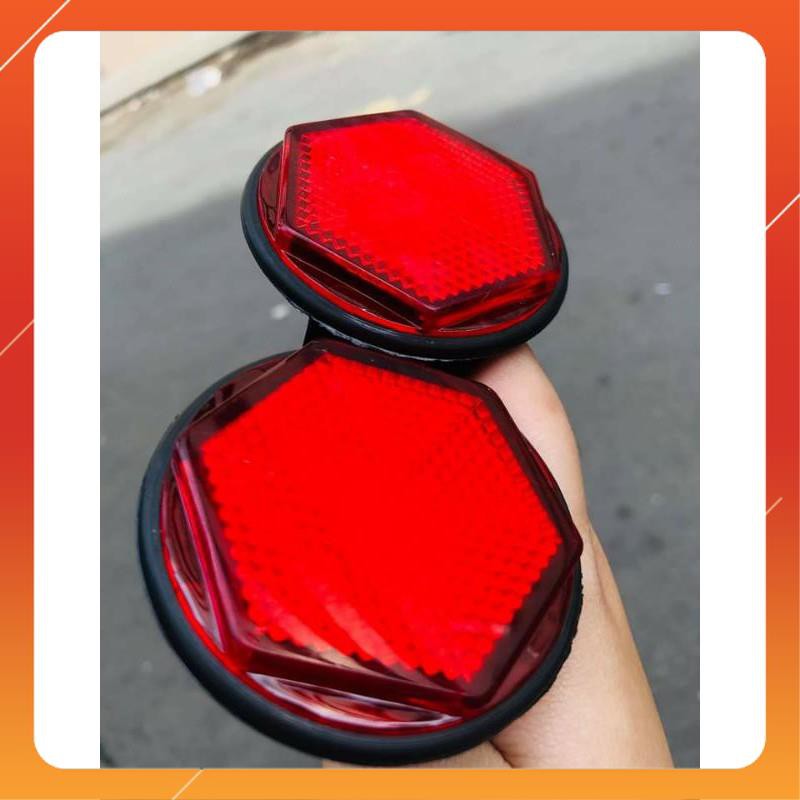 Mắt mèo phản quang hình lục giác kèm pát sau bảng số màu sắc đa dạng