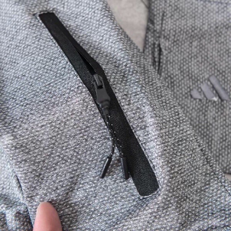Áo chống nắng nam, chất liệu vải cotton thoáng mát, logo thêu túi có kháo. | BigBuy360 - bigbuy360.vn