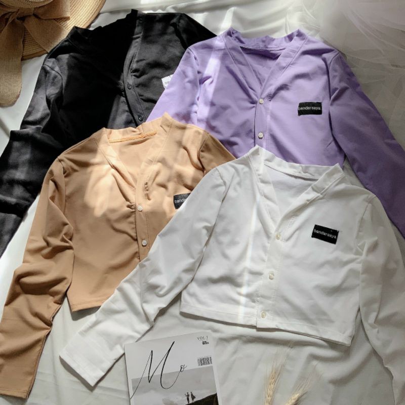 Áo croptop tay dài cổ V cao cấp phối nút xinh xắn