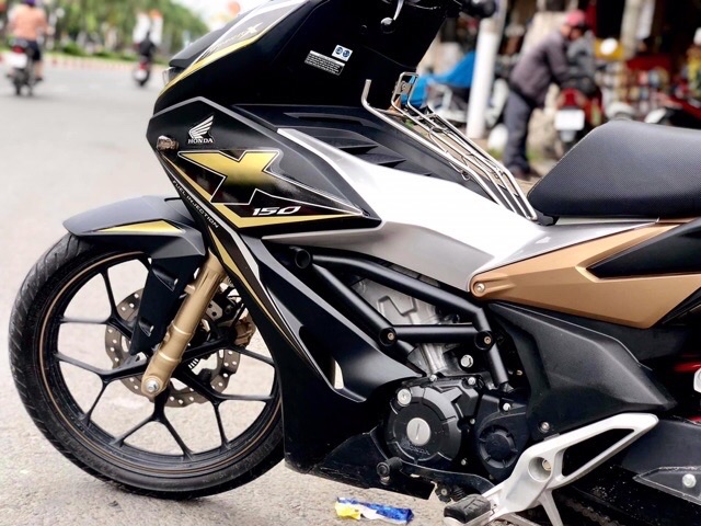 Tem Winner X Vàng đồng Phối đen nhám rời 2020