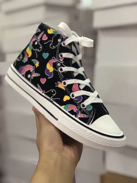 Giầy thể thao cao cổ họa tiết cá ngựa dễ thương | BigBuy360 - bigbuy360.vn