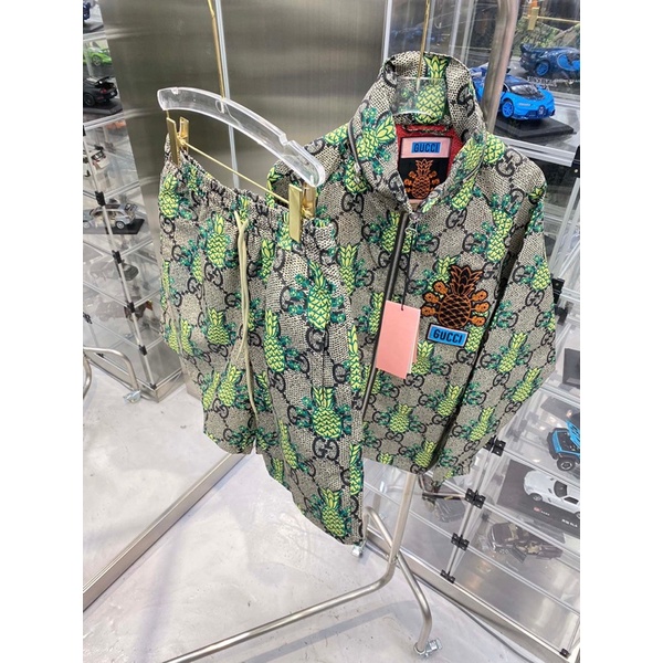 Bộ thể thao nữ gồm áo khoác và quần shorst thương hiệu Gucci GC cao cấp