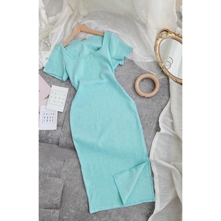 Đầm body xanh cổ vuông