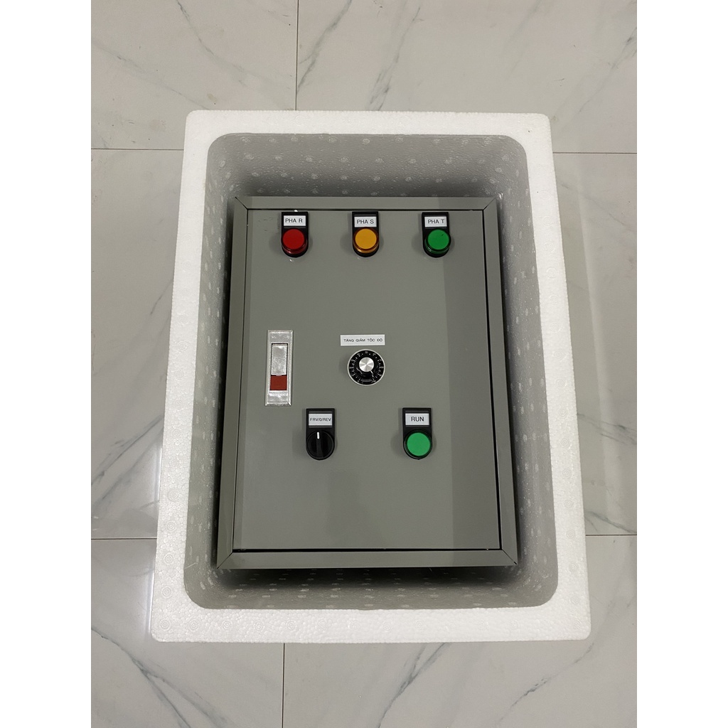 Tủ điện biến tần 2.2kW nguồn 380VAC làm theo yêu cầu