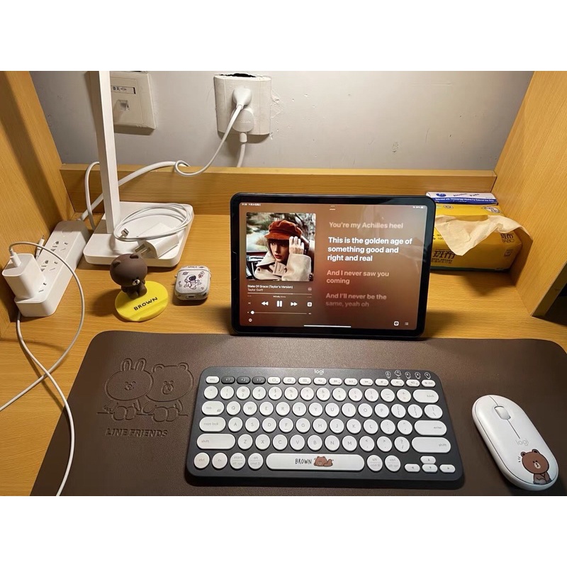 Bàn phím không dây + chuột không dây bluetooth chính hãng Logitech x Line Friends