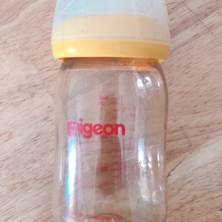 Bình sữa Pigeon 160ml chính hãng Nhật thanh lý