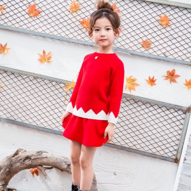 Set đầm len sành điệu.
