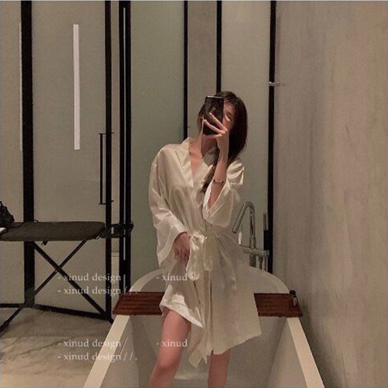 Áo Choàng Ngủ Dáng Rộng Bằng Lụa Mỏng Thời Trang Xuân Hè Quyến Rũ Cho Nữ