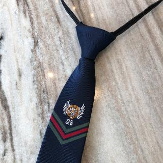 Cà Vạt Nam Thêu Hoa Hồng