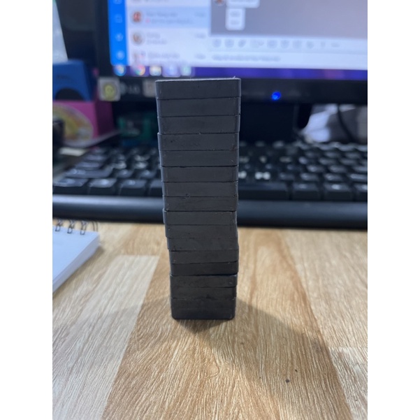 Nam châm chữ nhật kích thước 30x20x5mm , nam châm nhỏ