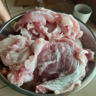 Chà bông heo sạch nhà làm