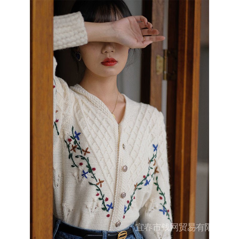 Áo Khoác Cardigan Dệt Kim Dáng Rộng Thêu Họa Tiết Thổ Cẩm Kiểu Retro Thời Trang Mùa Xuân Cho Nữ