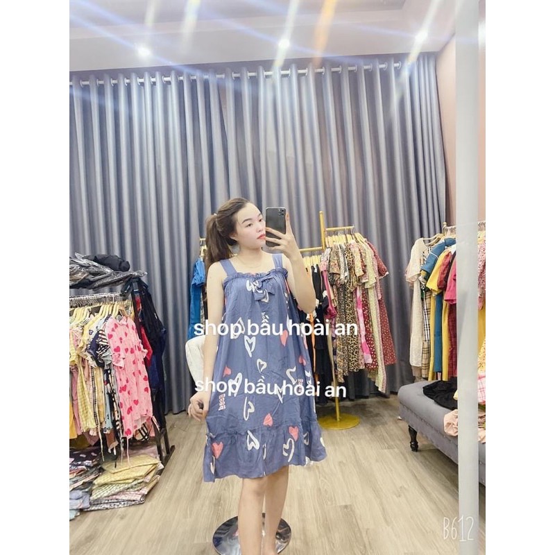 Váy lanh hai dây bản to.