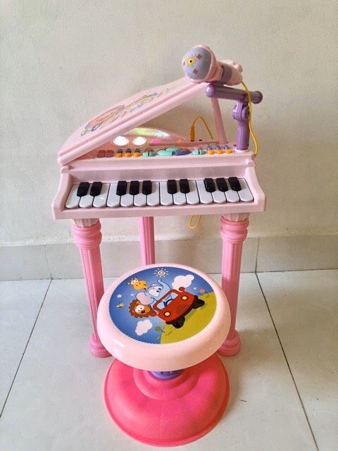 Đàn piano kèm ghế và micro cho bé cao 51cm