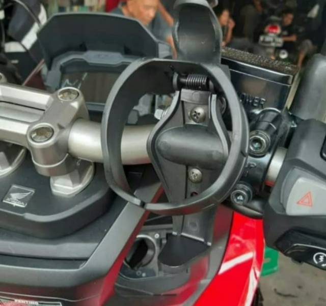 Giá Đỡ Bình Nước Gắn Tay Lái Xe Đạp Adv Pcx Vixion Verza Byson Tiger Cb150R Xride