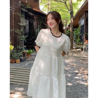 Váy ren hoa trắng