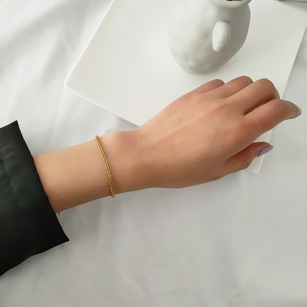 Lắc tay trơn titan 2 màu thép không rỉ