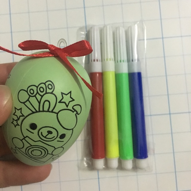 5 quả trứng tô màu tặng bút màu