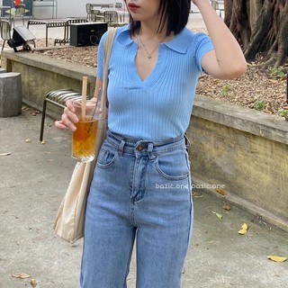 Áo croptop cổ xẻ Bazic one