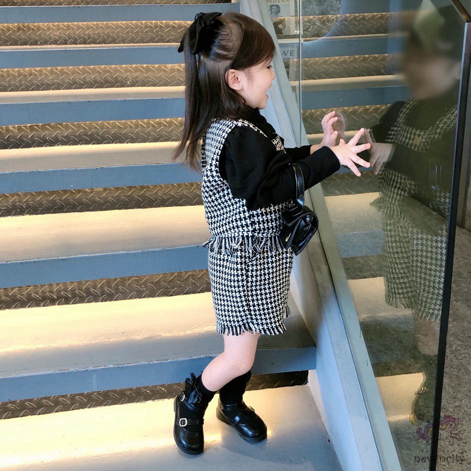 Bộ áo sát nách + quần short kẻ sọc phối tua rua thời trang thu đông cho bé gái