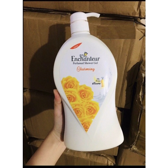 Chai sữa tắm hương nước hoa Pháp sang trọng, mềm mịn da 1200ml