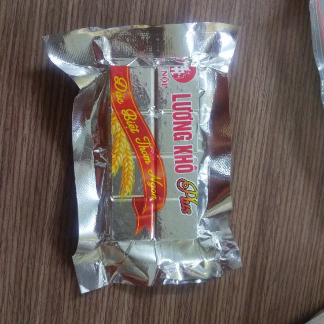 Lương khô Plus 70g