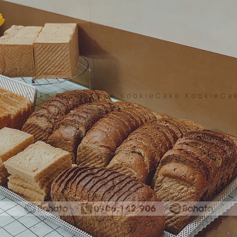 Bột mì đen nguyên cám  Aunt Michelle gói 1kg