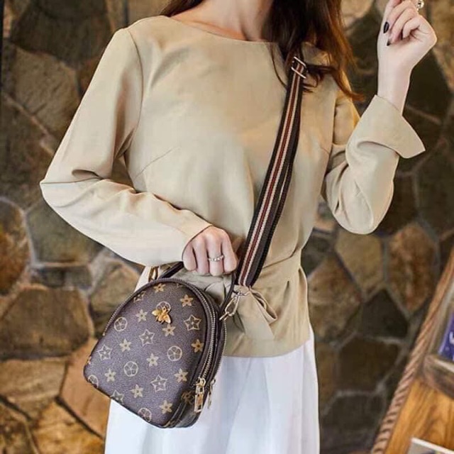 Túi đeo chéo con ong