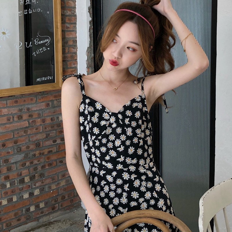 Đầm Hai Dây Xẻ Tà Họa Tiết Hoa Cúc Xinh Xắn Cho Nữ | BigBuy360 - bigbuy360.vn