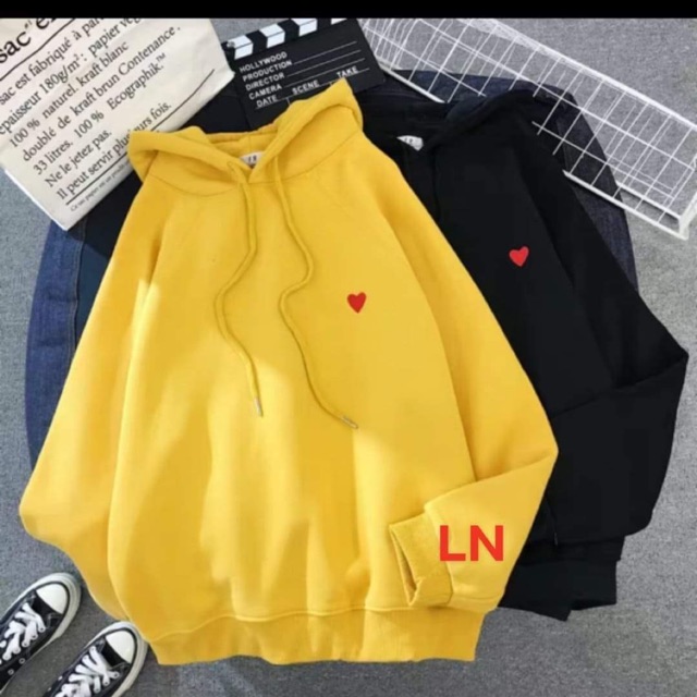 Áo hoodie tim tay ngực ép nổi DAN876