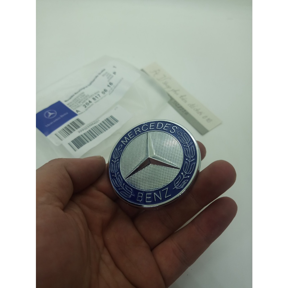 Logo nắp capo đầu xe ô tô Mercedes màu xanh