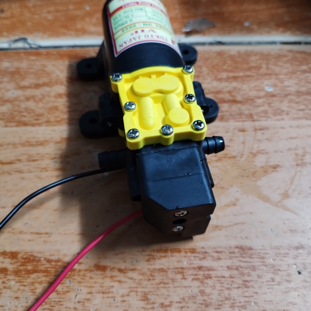 Bơm bình phun thuốc trừ sâu 12V  5A