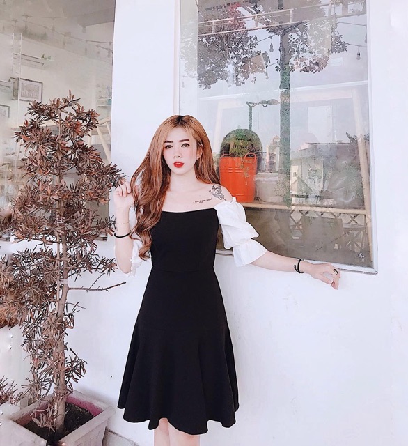 🍄 ĐẦM ĐEN PHỐI TAY PHỒNG TRẮNG CỰC XINH. Hình thật chụp sàn