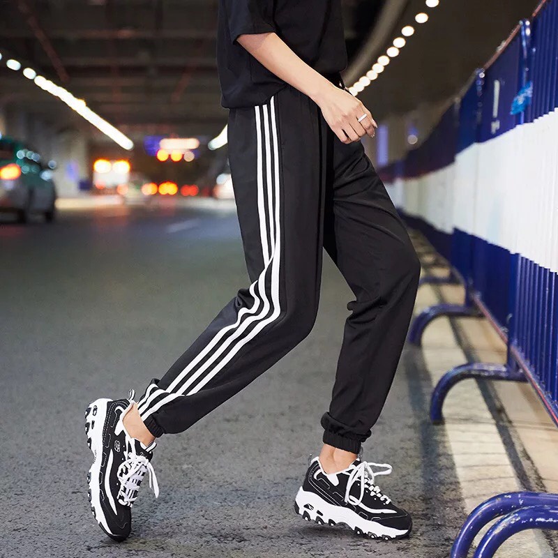 QUẦN JOGGER 3 SỌC TRẮNG