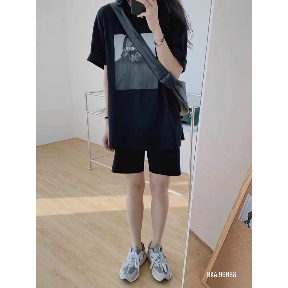 Bộ Áo Thun Cô Gái Kèm Quần Short Xả Hàng