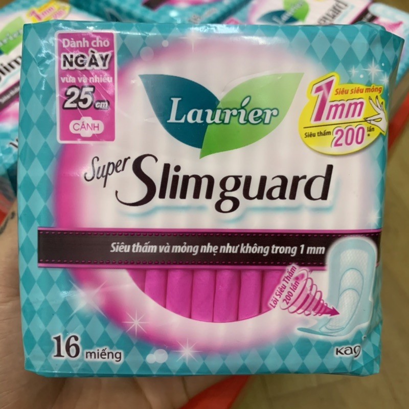 Băng vệ sinh Laurier Super Slimguard siêu siêu mỏng có cánh 25cm ( 16 miếng )
