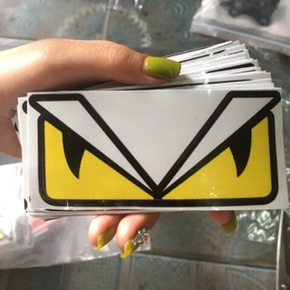 Tem dán xe con mắt Fendi loại lớn 10cm nhỏ 8cm