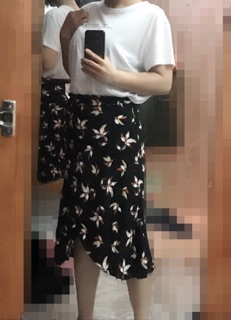 (Sẵn )Chân váy Bershka auth sale