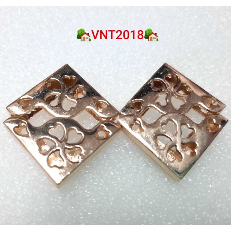 4 góc viền cạnh trang trí