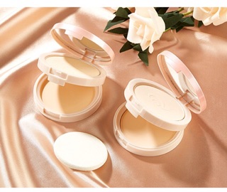 Phấn Phủ Kiềm Dầu Mịn Mượt Moist Powder