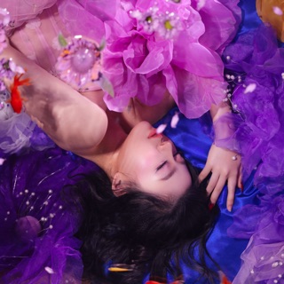 Thế giới mỹ phẩm Tina Lê