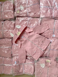 Áo khoác mèo hồng H&M