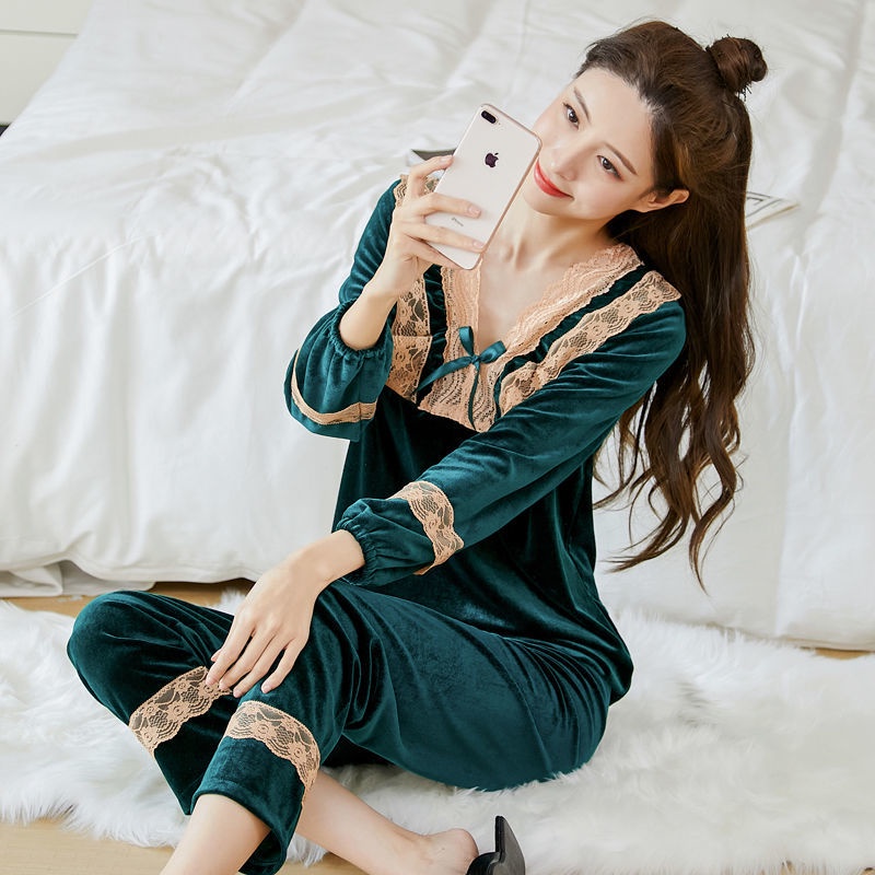 Bộ đồ ngủ vải nhung phối ren phong cách Hàn Quốc mới cho nữ