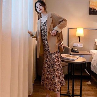 Váy suông Váy dáng dài Váy maxi nữ Thiết kế sang trọng nhẹ cảm giác 2021 váy dây treo mới Platycodon grandifloru