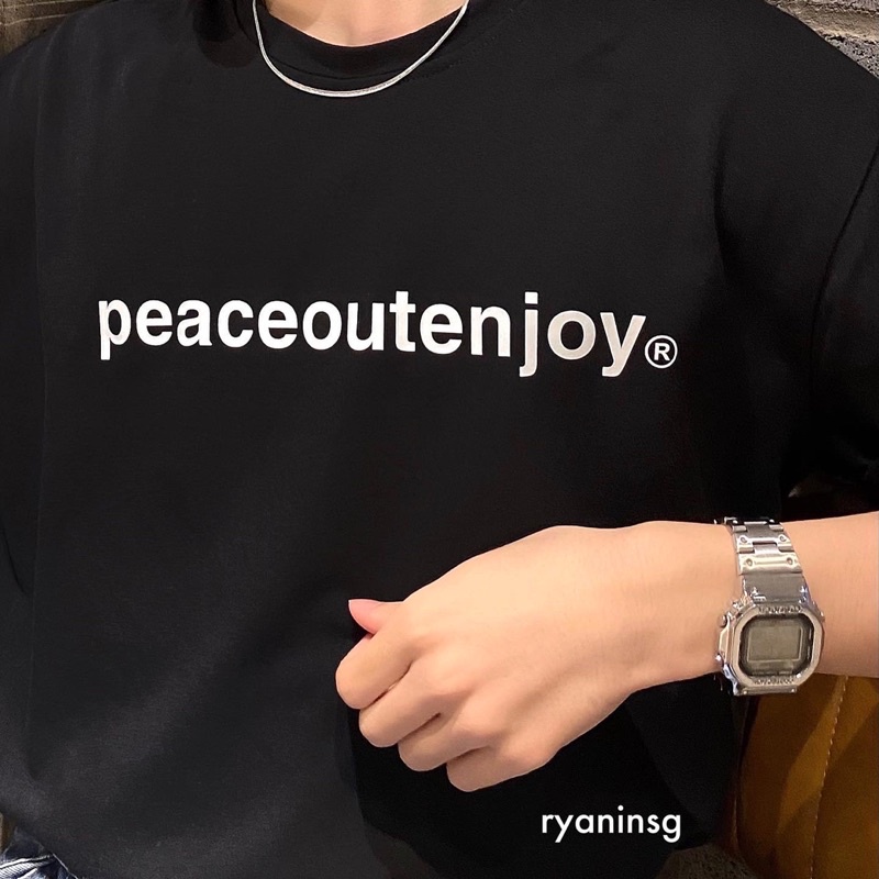 RYAN - Áo thun nam PEACEOUT đen ngắn tay vải cotton 4 chiều thương hiệu RYAN form rộng phong cách Hàn Quốc