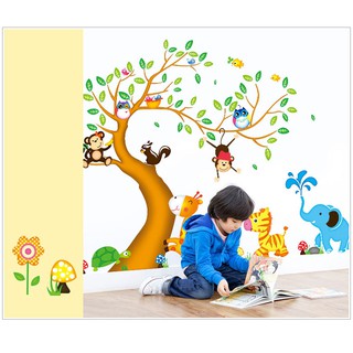 Decal Dán Tường Cây Những Con Thú
