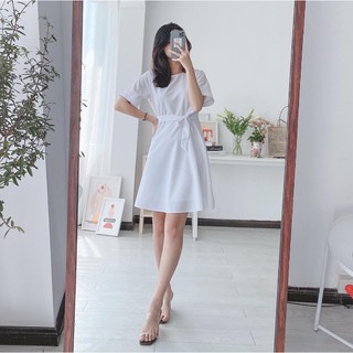 Váy xoè cộc tay trắng